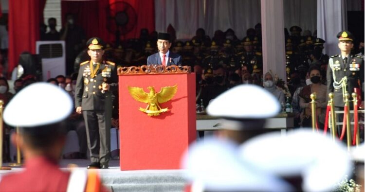 Jokowi Mendorong Polri Bertransformasi Jadi Institusi Modern