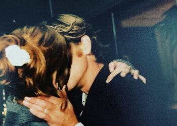 Julia Roberts Bagikan Resep Bahagia Perkawinannya: Sering-sering Berciuman