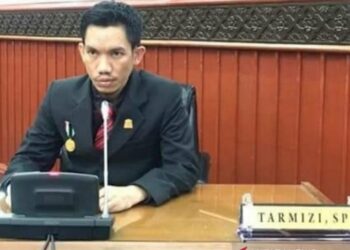Mualem Tunjuk Tarmizi SP Jadi Ketua Fraksi Partai Aceh DPRA