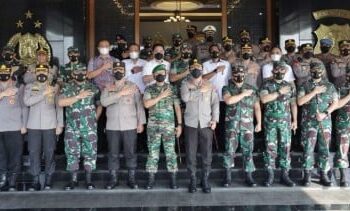 Polda Jatim 'Digeruduk' Para Prajurit TNI, Pangdam Brawijaya Juga Ada