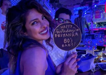 Priyanka Chopra Ulang Tahun ke-40, Nick Jonas Berikan Ciuman Panas!