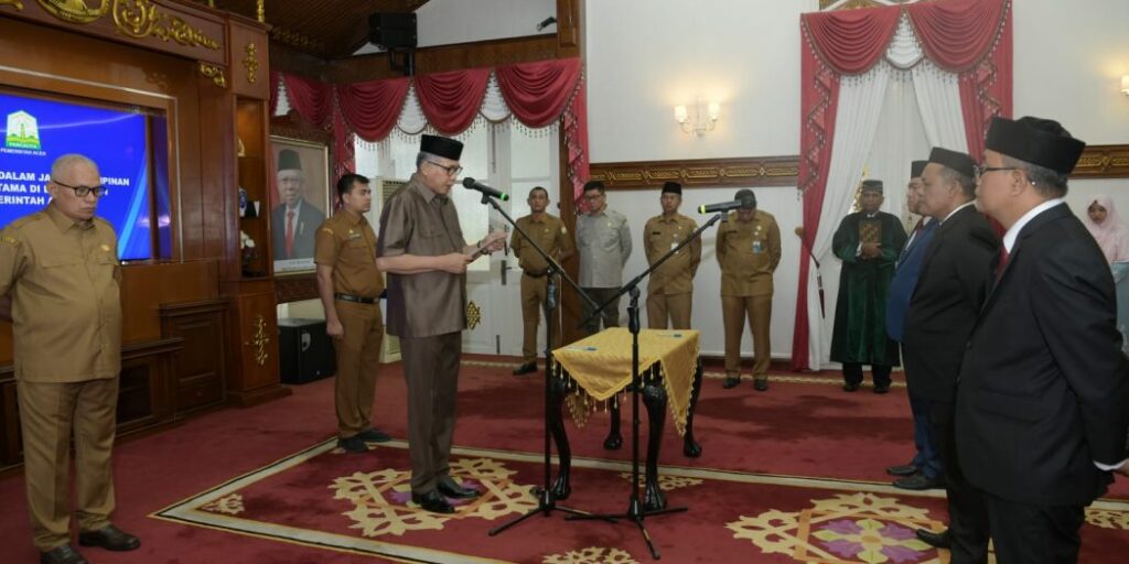 Tiga Kepala SKPA Dilantik Gubernur Nova