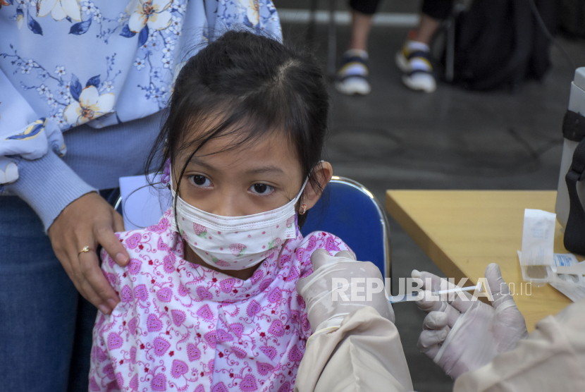 Jokowi Minta Vaksinasi Anak di Bawah 6 Tahun, Satgas: Sedang Proses