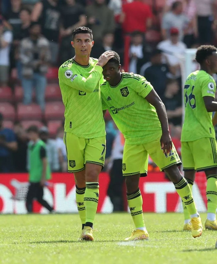 Arsenal ditunggu Manchester United di Old Trafford.(Instagram)