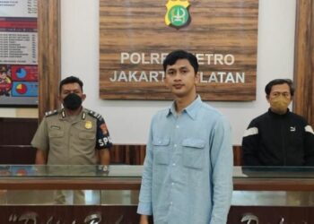 Viral Pria Pukul Kepala Sopir Transjakarta, Ternyata Pemain Sinetron!