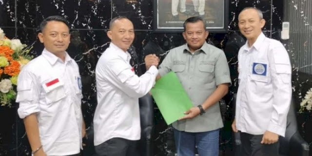 Ⓒ Hak cipta foto di atas dikembalikan sesungguhnya kepada sang pemilik foto Ⓒ Hak cipta foto di atas dikembalikan sesungguhnya kepada pemilik foto