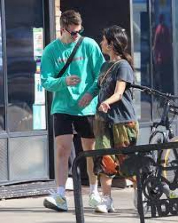 Ini Dia Pacar Nicholas Galitzine Bintang Purple Hearts yang Lagi Hit 