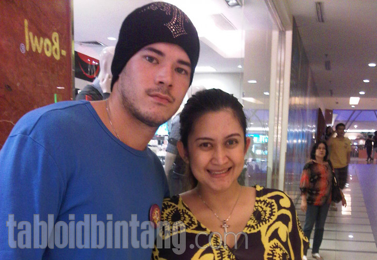 Nafa cerai dari Zack Lee pada Oktober 2017 setelah lebih dari 10 tahun berumah tangga. (Dok tabloidbintang.com)