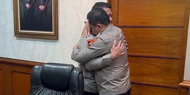 Ⓒ Hak cipta foto di atas dikembalikan sesungguhnya kepada pemilik foto Ⓒ Hak cipta foto di atas dikembalikan sesungguhnya kepada pemilik foto