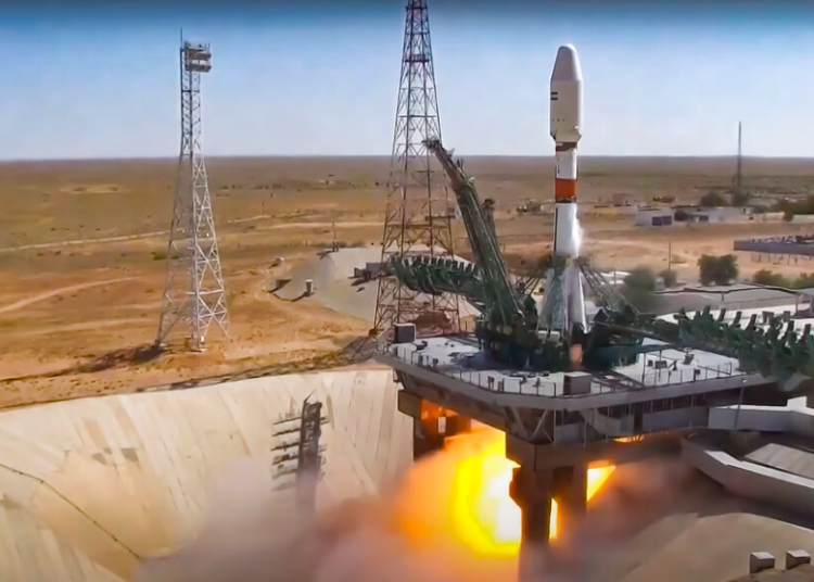 Rusia Sukses Luncurkan Satelit Iran Ke Orbit