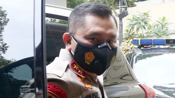 Sempat Viral Berpelukan, Irjen Fadil Enggan Komentari Sambo: Jangan Tanya ke Saya