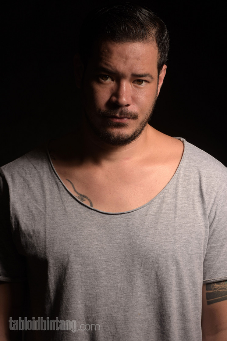 Zack Lee bergaya cassual