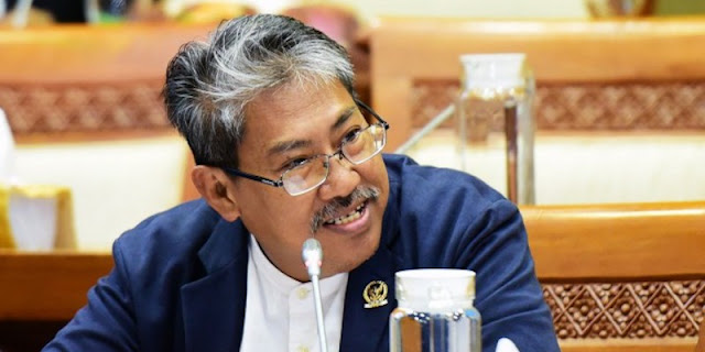 Harga Minyak Dunia Merosot ke 80 dolar AS, Aneh Kalau Kenaikan BBM Tidak Dibatalkan