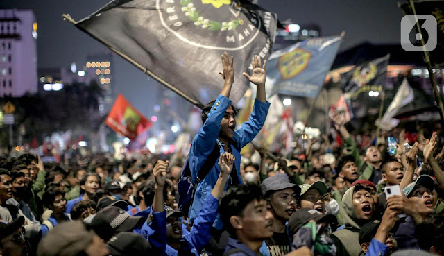 Ⓒ Hak cipta foto di atas dikembalikan sesungguhnya kepada sang pemilik foto Ⓒ Hak cipta foto di atas dikembalikan sesungguhnya kepada pemilik foto