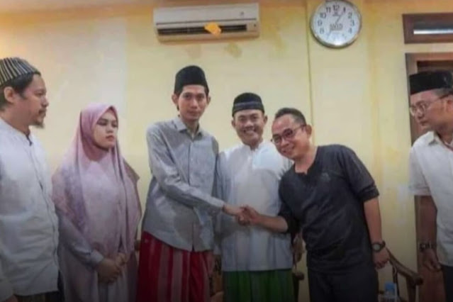 Ⓒ Hak cipta foto di atas dikembalikan sesungguhnya kepada sang pemilik foto Ⓒ Hak cipta foto di atas dikembalikan sesungguhnya kepada pemilik foto