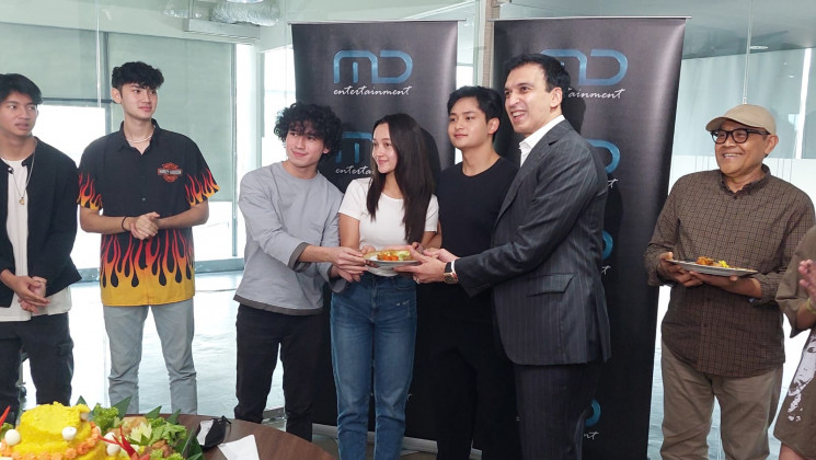 Acara syukuran Pernikahan Dini. (Supriyanto/tabloidbintang.com)