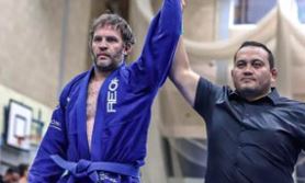 Tom Hardy Menang Medali Emas Kejuaraan Jiu-Jitsu