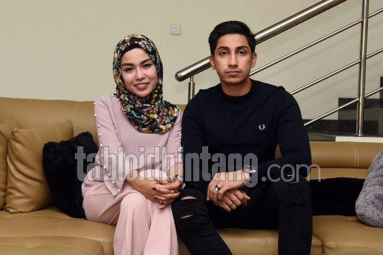 Medina Zein sampaikan pledoi. (Seno/tabloidbintang.com)