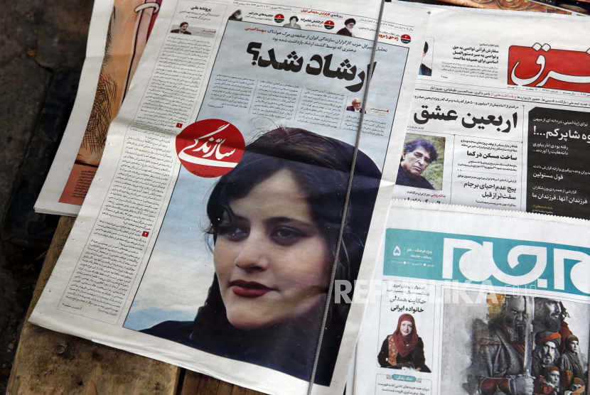 Presiden Iran Tegaskan akan Selidiki Kematian Mahsa Amini