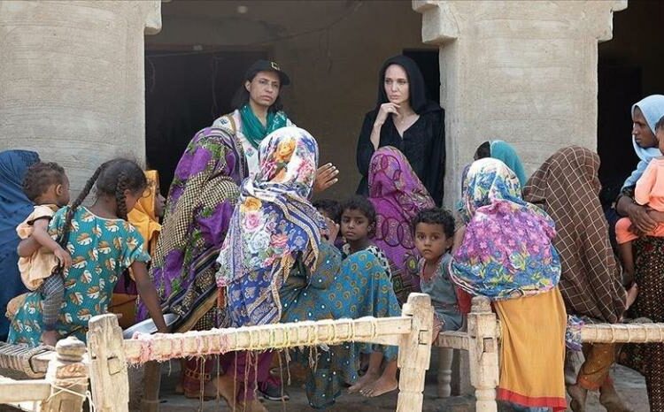 Angelina Jolie Desak Masyarakat Dunia Berbuat Lebih Banyak Untuk Korban Banjir Pakistan