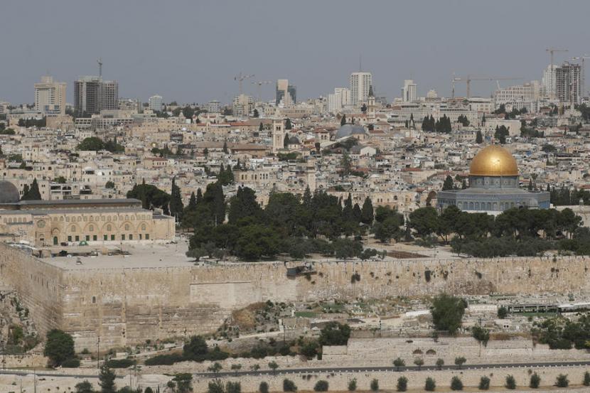 Israel Tangkap Direktur Masjid Al Aqsa