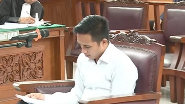 Ⓒ Hak cipta foto di atas dikembalikan sesungguhnya kepada sang pemilik foto Ⓒ Hak cipta foto di atas dikembalikan sesungguhnya kepada pemilik foto