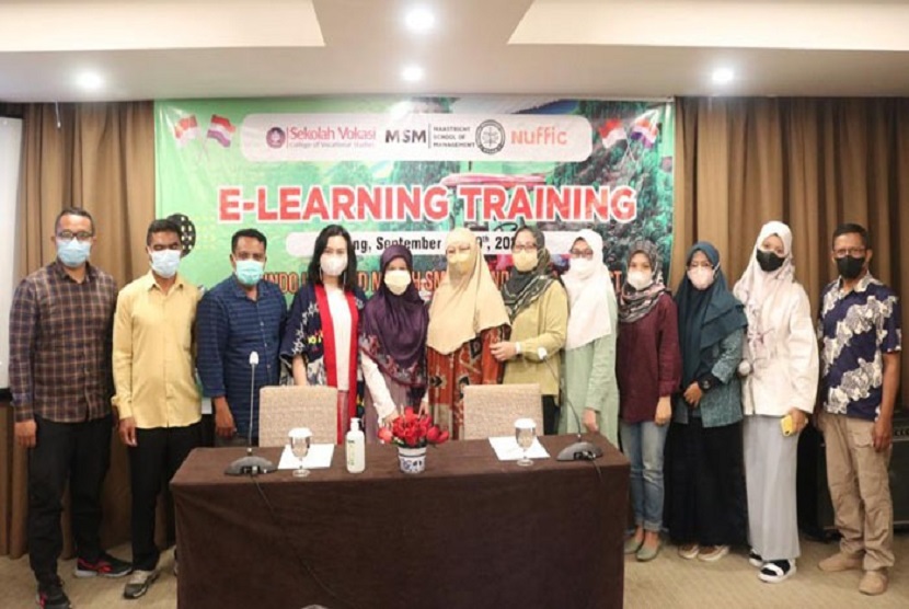 Melalui proyek Link and Match SMK In Indonesia [LMSINDO] yang merupakan hasil kerjasama dengan Maastricht School of Management (MSM) Belanda, Polbangtan Bogor, Universitas Nusa Cendana [Undana] Kementan menggelar kegiatan pelatihan bertema E-learning Training.