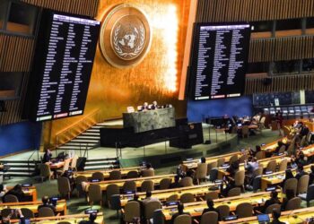 Monitor video menunjukkan suara negara anggota di Majelis Umum PBB mendukung resolusi yang mengutuk referendum ilegal Rusia di Ukraina, Rabu 12 Oktober 2022 di markas besar PBB.
