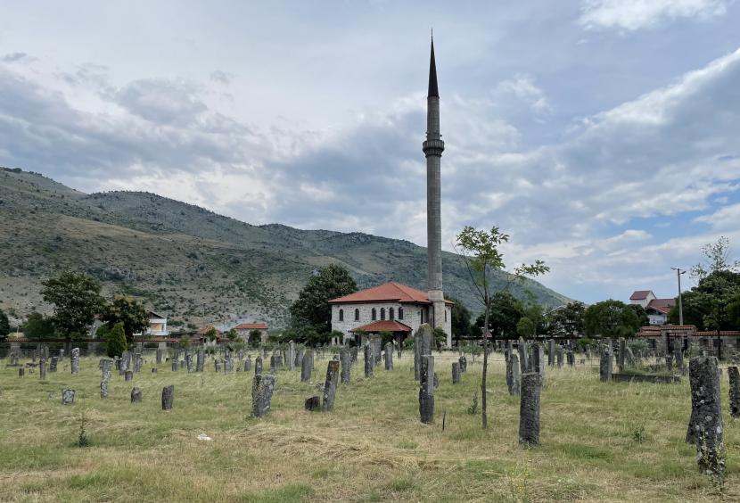 Masjid Nizam di pemakaman martir di Montenegro, 22 Juni 2022. Masjid Era Ottoman di Pemakaman para Martir di Montenegro Direstorasi