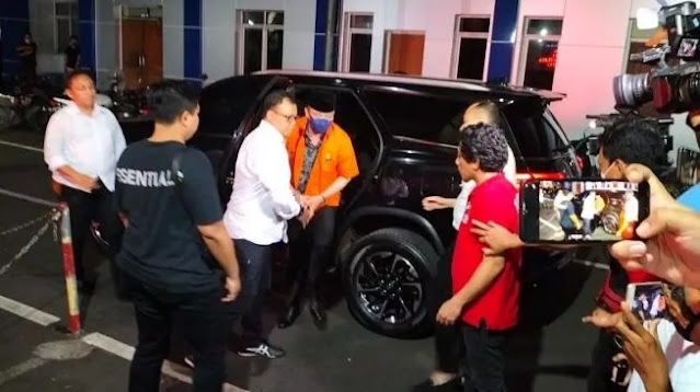 Ⓒ Hak cipta foto di atas dikembalikan sesungguhnya kepada pemilik foto Ⓒ Hak cipta foto di atas dikembalikan sesungguhnya kepada pemilik foto