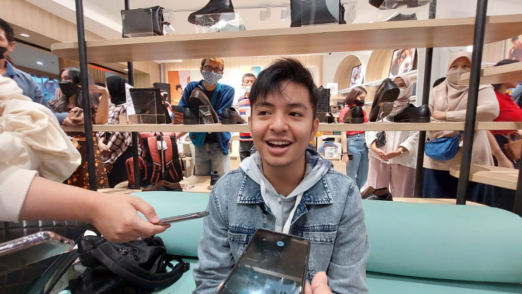 Ⓒ Hak cipta foto di atas dikembalikan sesungguhnya kepada sang pemilik foto Ⓒ Hak cipta foto di atas dikembalikan sesungguhnya kepada pemilik foto