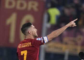 Pemain AS Roma Lorenzo Pellegrini melakukan selebrasi setelah mencetak gol.