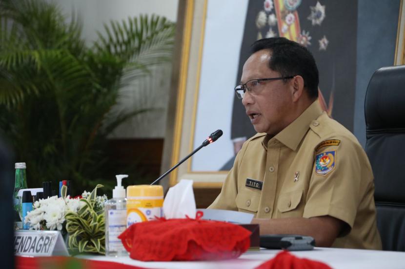 Menteri Dalam Negeri (Mendagri), Jenderal (Purn) Muhammad Tito Karnavian mengingatkan Aparat Pengawas Internal Pemerintah atau APIP agar mampu meningkatkan integritas.