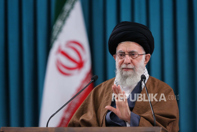 Mantan pemimpin Tertinggi Iran Ayatollah Ali Hamenei menuduh