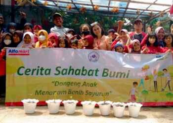 PT Sumber Alfaria Trijaya tbk, pengelola jaringan minimarket Alfamart mengadakan kegiatan bertajuk “Cerita Sahabat Bumi”, pada Ahad (27/11/2022), di Kecamatan Pesanggrahan, Jakarta Selatan.