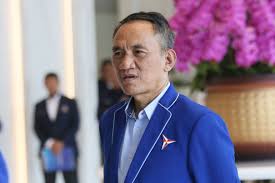 Ⓒ Hak cipta foto di atas dikembalikan sesungguhnya kepada pemilik foto Ⓒ Hak cipta foto di atas dikembalikan sesungguhnya kepada pemilik foto