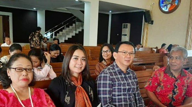 Ⓒ Hak cipta foto di atas dikembalikan sesungguhnya kepada pemilik foto Ⓒ Hak cipta foto di atas dikembalikan sesungguhnya kepada pemilik foto