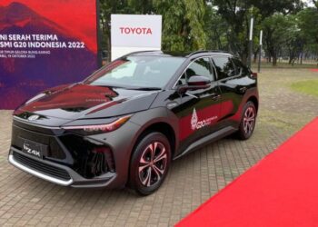 Dalam G20 yang digelar di Bali, Toyota ikut berkontribusi dengan meminjamkan Toyota BZ4X. Mobil battery electric vehicle (BEV) itu pun akan segera dipasarkan di Indonesia oleh PT Toyota-Astra Motor (TAM).