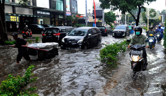 Dua Pekan Ditinggal Anies, Banjir Kembali Rendam Jakarta