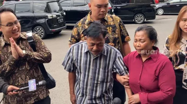 Ⓒ Hak cipta foto di atas dikembalikan sesungguhnya kepada pemilik foto Ⓒ Hak cipta foto di atas dikembalikan sesungguhnya kepada pemilik foto