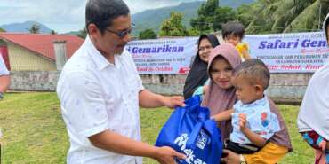 DKP Aceh Bagikan 476 Paket Olahan Ikan di Kota Sabang