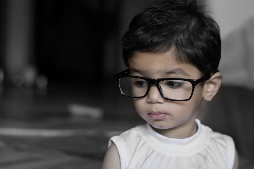 Di seluruh dunia jumlah anak penderita myopia (mata minus) kian lama semakin meningkat.