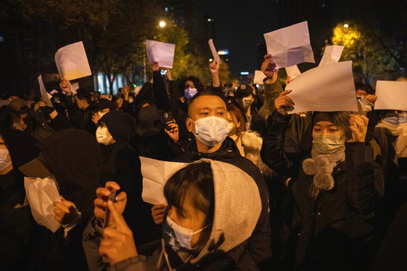 Protes di China Guncang Pasar