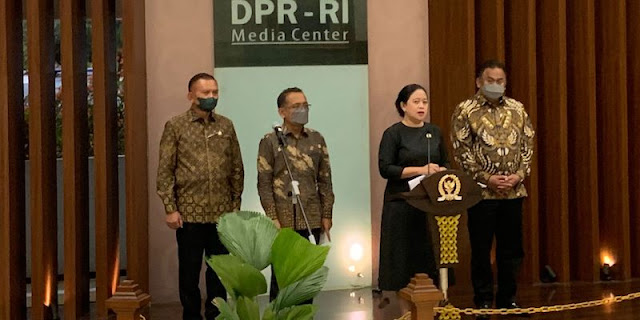 Ⓒ Hak cipta foto di atas dikembalikan sesungguhnya kepada pemilik foto Ⓒ Hak cipta foto di atas dikembalikan sesungguhnya kepada pemilik foto