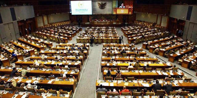 Ⓒ Hak cipta foto di atas dikembalikan sesungguhnya kepada pemilik foto Ⓒ Hak cipta foto di atas dikembalikan sesungguhnya kepada pemilik foto
