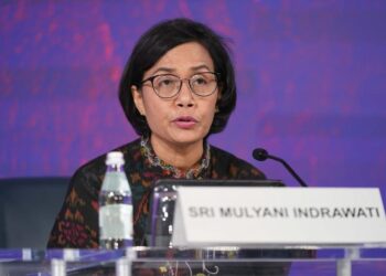 Menteri Keuangan Sri Mulyani Indrawati, mengatakan defisit APBN merupakan dampak terhadap tekanan global domestik