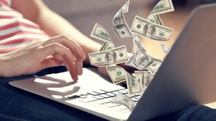Ilustrasi cara mendapat uang di internet secara legal. FOTO/Shutterstock