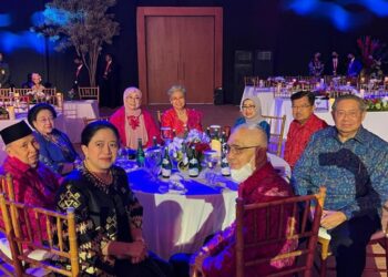 Pertemuan Susilo Bambang Yudhoyono (SBY) dan Megawati Soekarnoputri bersama Try Sutrisno, Hamzah Haz, dan M Jusuf Kalla.