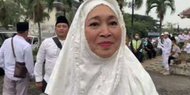 Siti Hediati Hariyadi atau Titiek Soeharto, putri Presiden Kedua RI Soeharto, turut menghadiri Reuni Mujahid 212 yang diselenggarakan di Masjid At-Tin, Taman Mini Indonesia Indah (TMII), Jakarta Timur, pada Jumat (2/12/2022). FOTO/Net