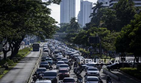 Mobil Dianggap Jadi Standar Kemapanan di Jakarta, Pakar Keuangan Sentil dengan Ucapan Ini